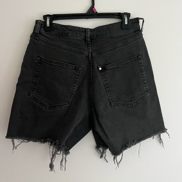 Distressed black jean shorts - Picture 2 of 3